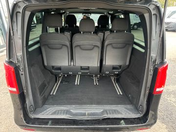 Mercedes V 220 - 9