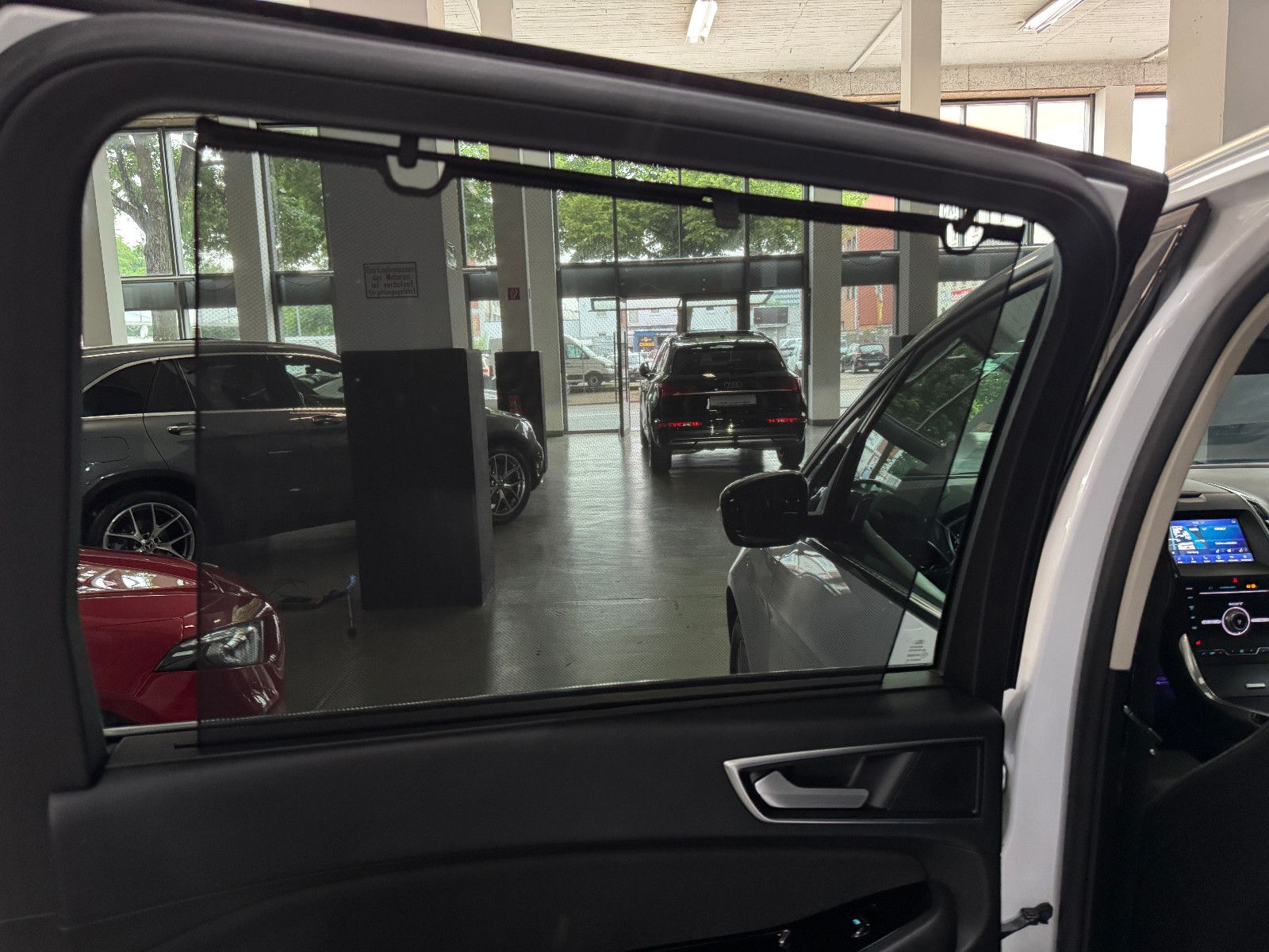 Fahrzeugabbildung Ford Galaxy TITANIUM SPORT AWD AUT 7-SITZER PANO VOLL