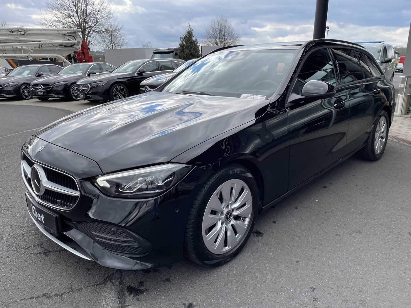 Fahrzeugabbildung Mercedes-Benz C 200 d T 9G R-Kamera+DISTR+TOTW +DAB