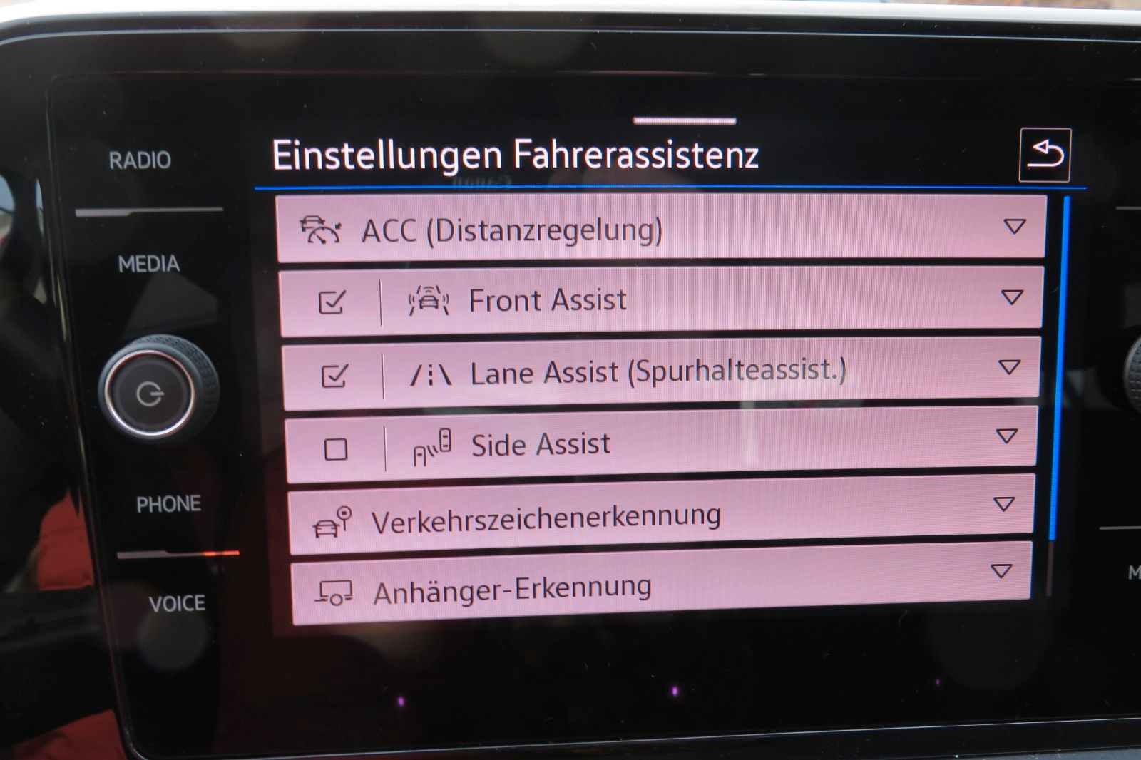 Fahrzeugabbildung Volkswagen T-Roc Life LED AHK KAMERA ACC NAVI 1.HD