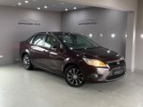Ford Focus Lim. Ghia Autom.KLIMAAUTO*SHZ*PDC* - Ford Focus aus 2008: Ghia