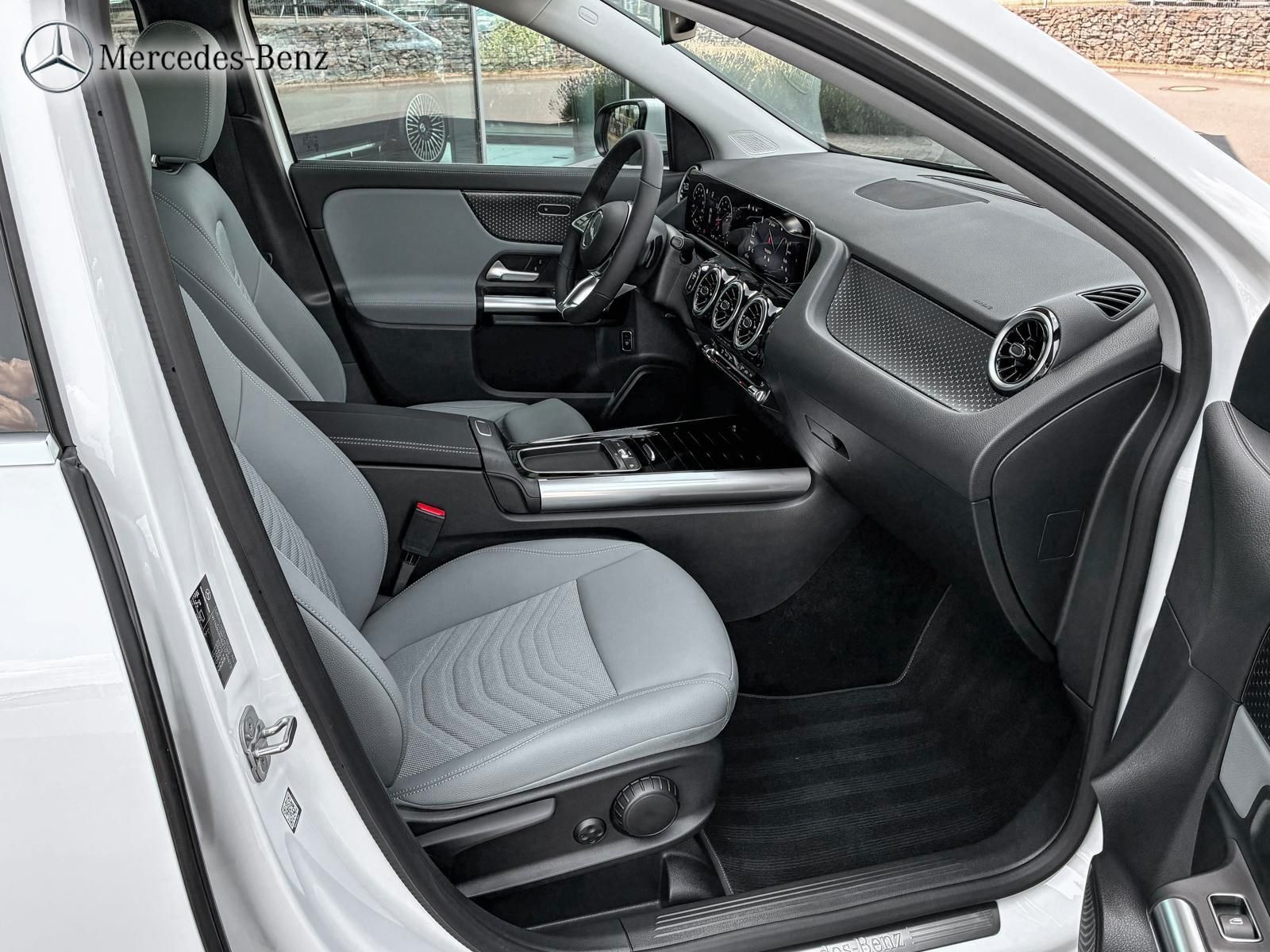 Mercedes-Benz GLA 200 Progressive RüKam+Totwink+MBUX+LED foto 8