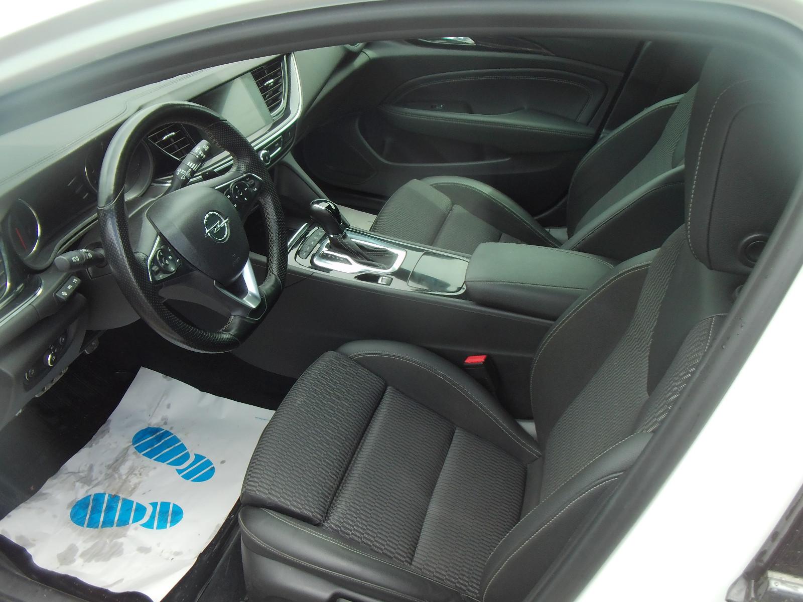 Opel Insignia B Sports Tourer*4x4*1.Hd*Head*Navi*Lede