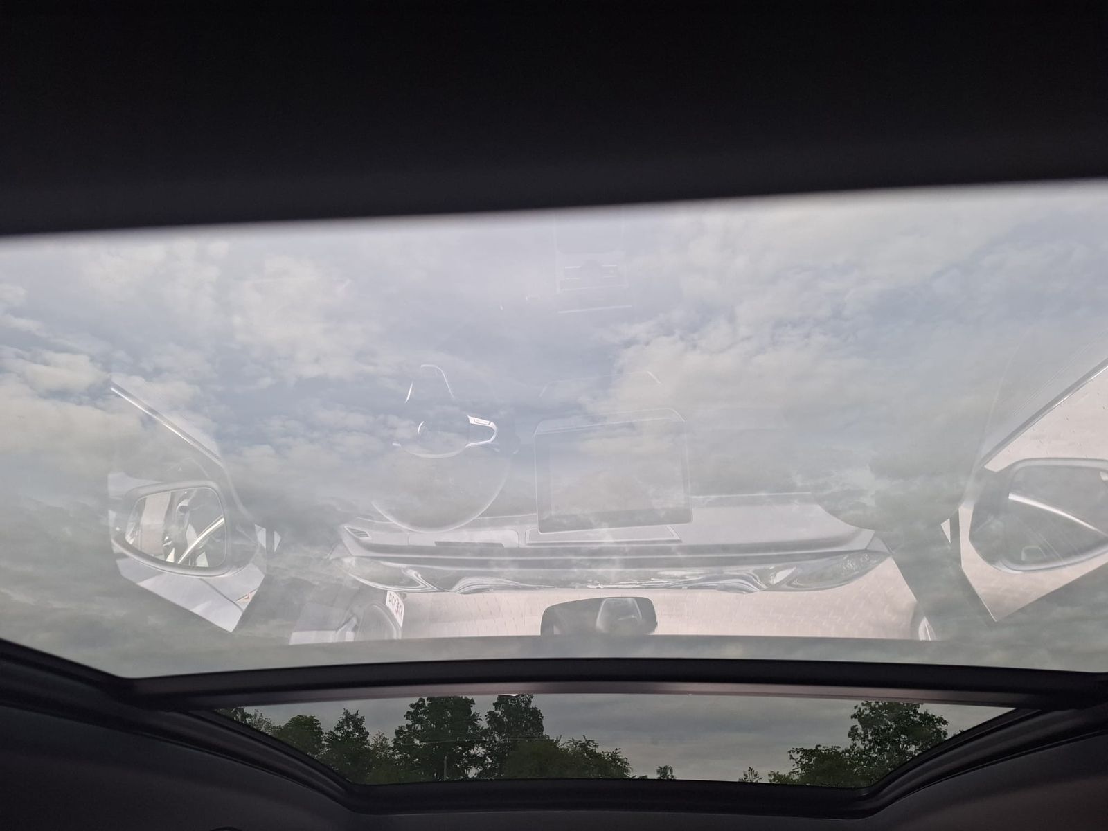 Image du véhicule Volkswagen Tiguan 2.0 TDI 4M R-Line PANO*H&amp;K*AHK*MATRIX*20".