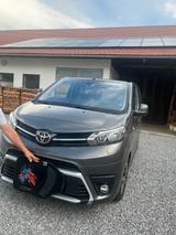 Toyota Proace Family Comfort - Toyota Yaris: Kleinbus
