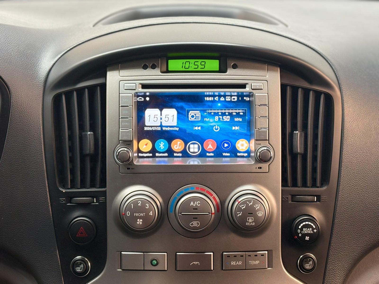Hyundai H-1 Premium Grand