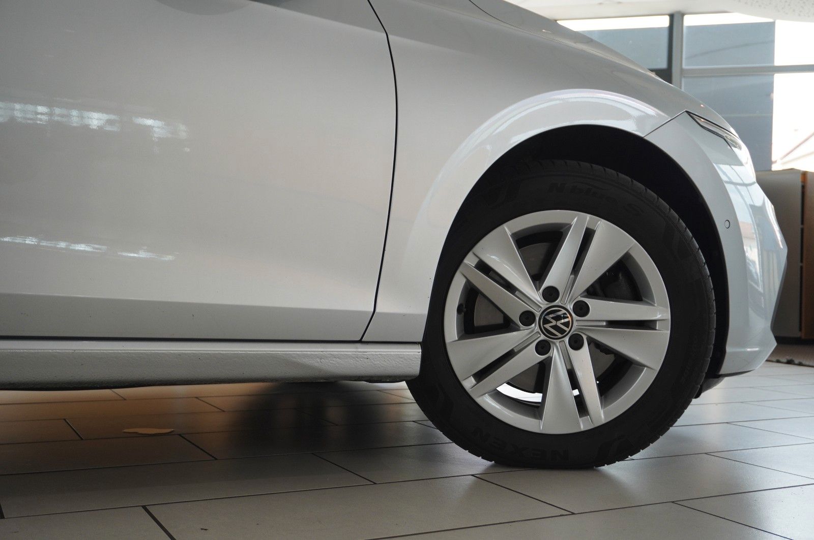 Fahrzeugabbildung Volkswagen Golf VIII Variant 2.0 TDI LIFE NAVI/LED/KAMERA