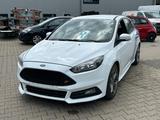 Ford Focus Lim. ST SPORT/KAMERA/TEMPOMAT/MFL/18" - Ford Focus mit Benzin-Antrieb: Leder, Limousine, ST Sport