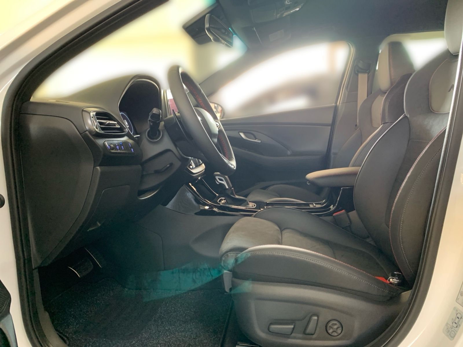 Fahrzeugabbildung Hyundai i30 1.5 T-GDI 7-DCT N Line Mild-Hybrid Sitz Pake