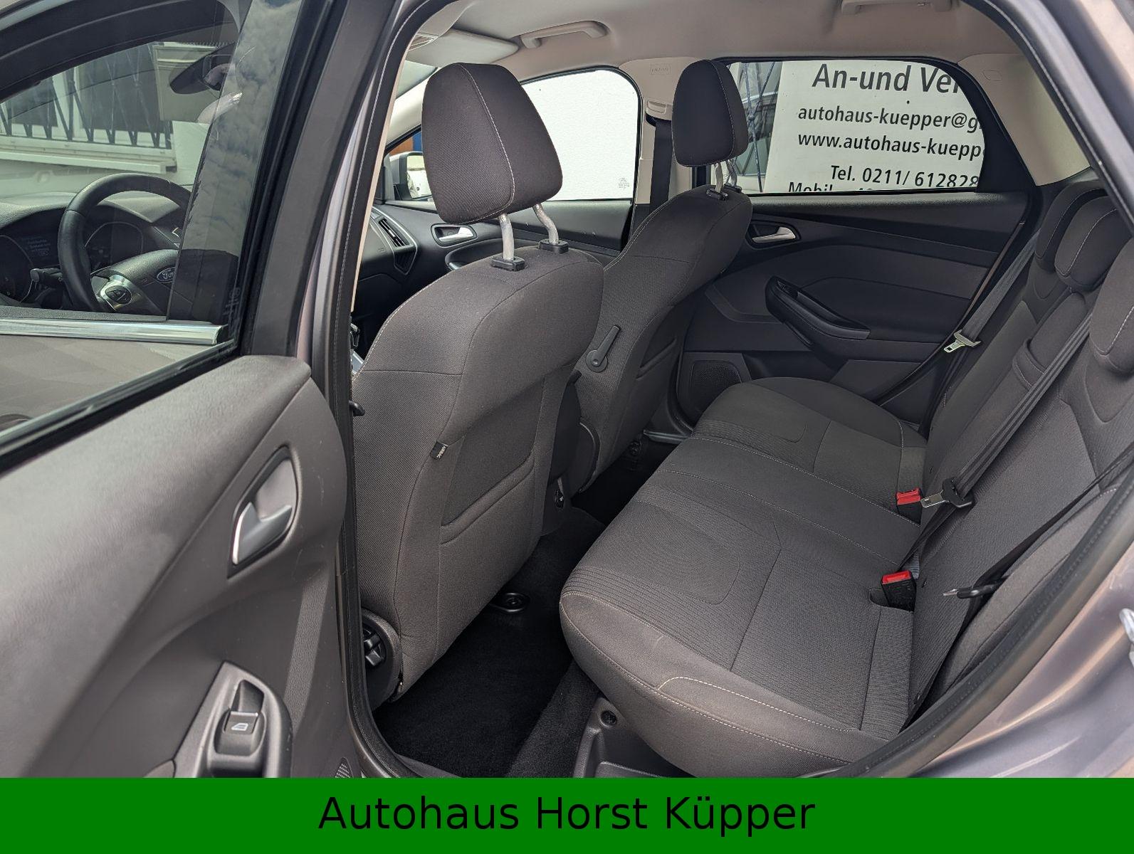 Ford Focus 2012 — photo 13