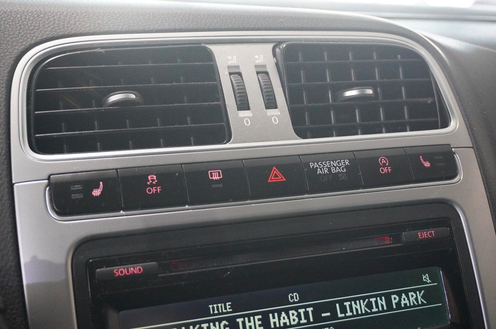 Fahrzeugabbildung Volkswagen Polo V 1.2 LIFE 5-TÜR KLIMA/SHZ/ALU/TEMP./SPORT