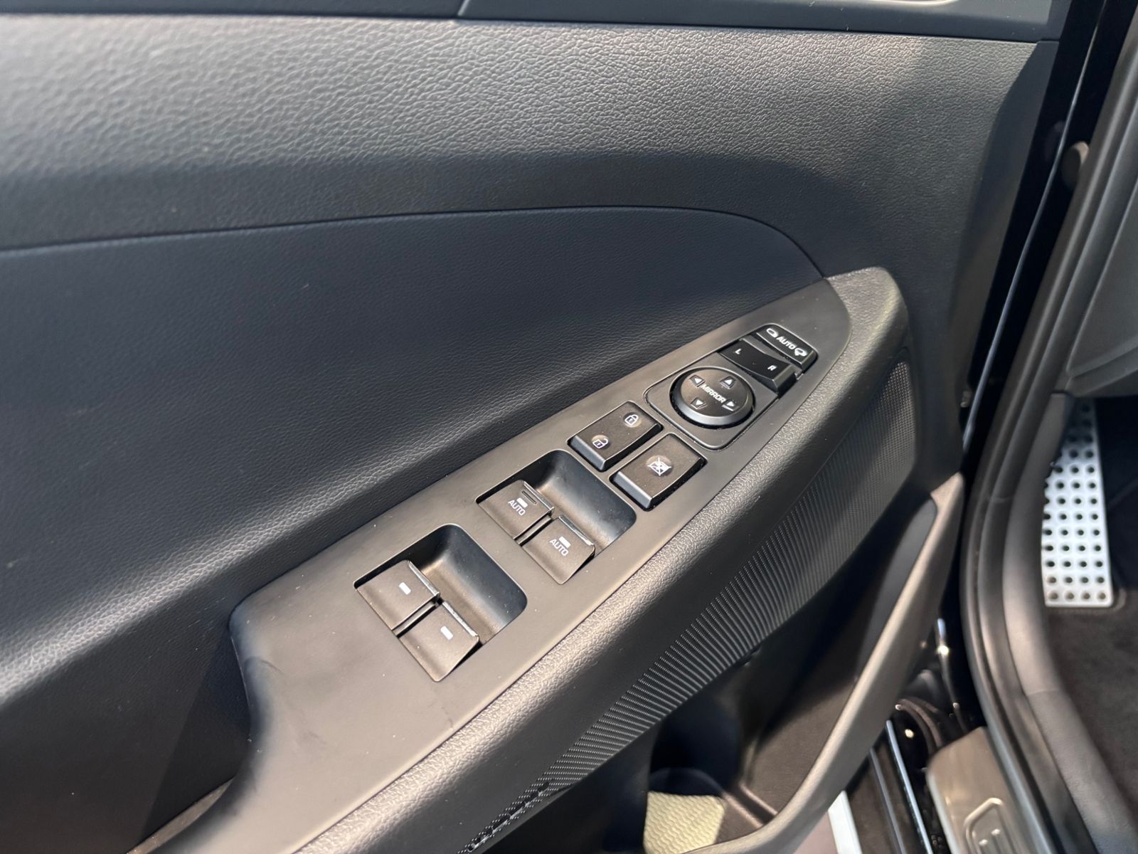 Fahrzeugabbildung Hyundai TUCSON Premium 4WD AHK PANO LED