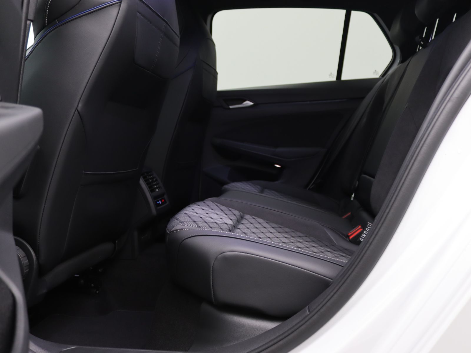 Volkswagen Golf - Bild 8