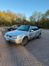 Volkswagen Golf IV 4 Cabrio 2.0l Vollausst... - Volkswagen Golf aus 2002: Cabrio