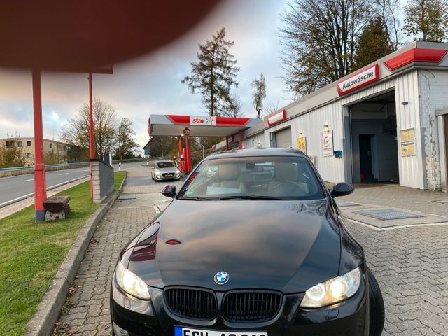 BMW 325i E93