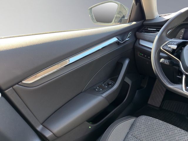 Octavia Combi PDC SHZ LEDER NAVI ACC HUD LED