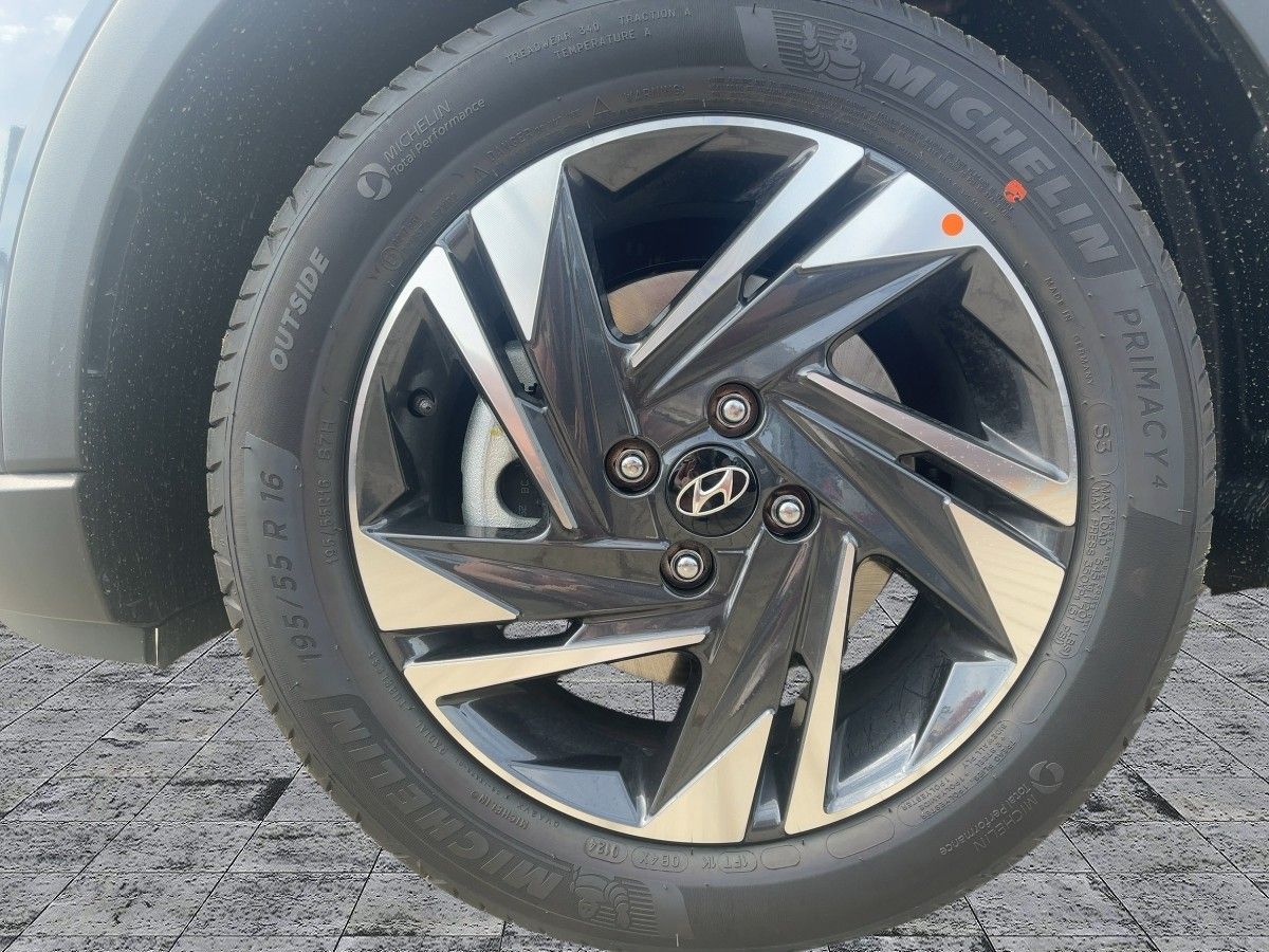 Fahrzeugabbildung Hyundai BAYON TREND *LED*SHZ*SpurH*Kamera*Navi