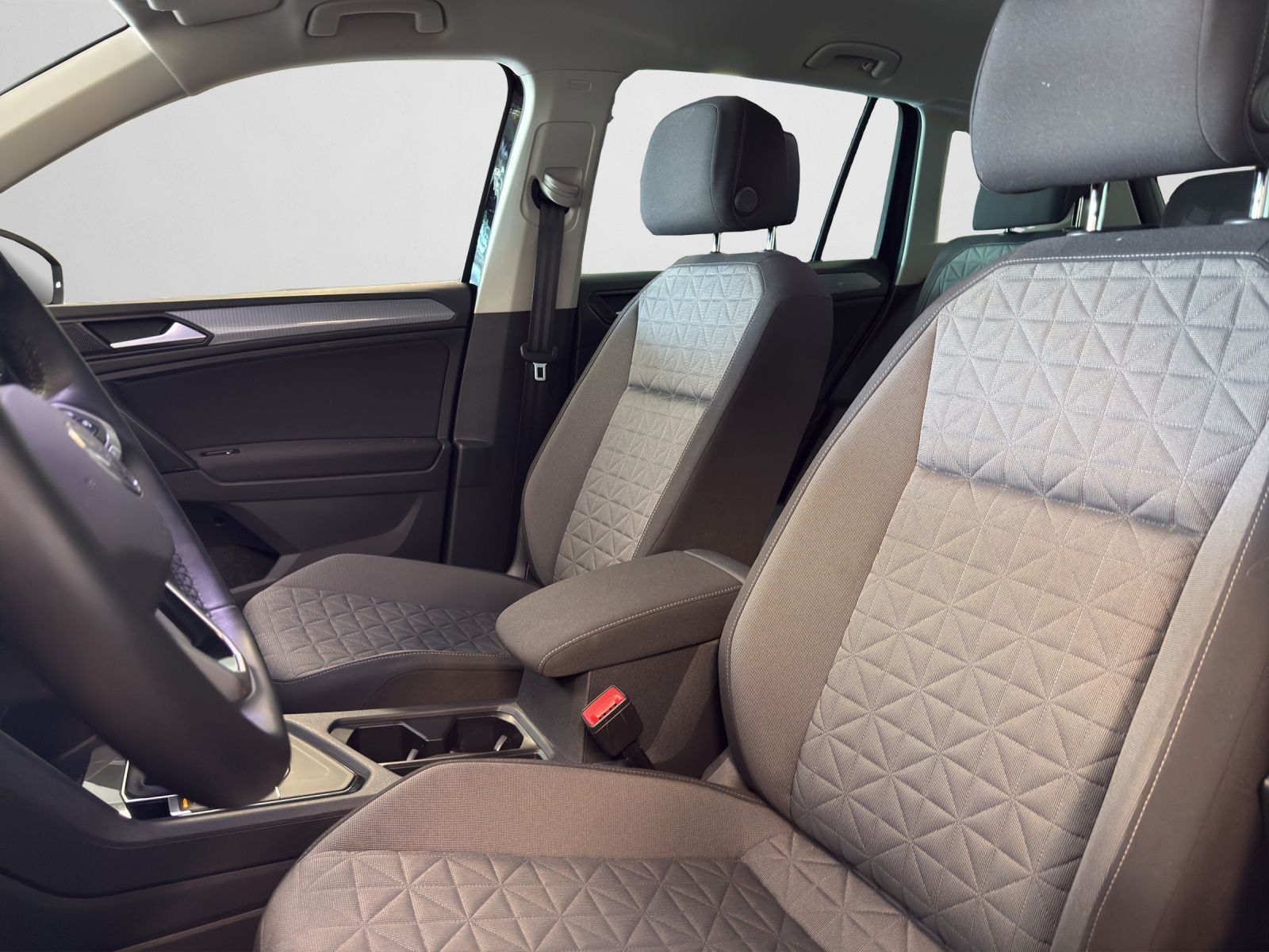 Volkswagen Tiguan - Bild 13