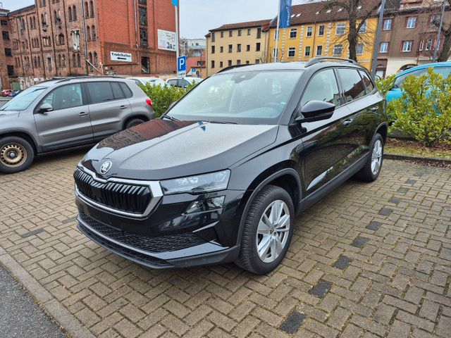 Skoda Karoq 1.5 TSI DSG Selection *Allwetterreifen*