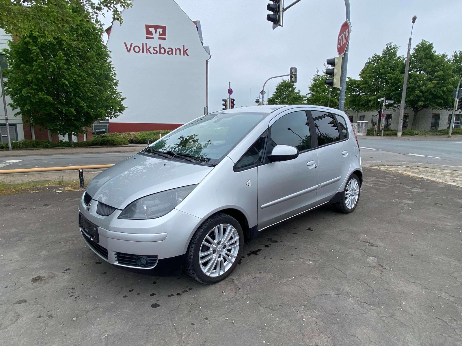 Mitsubishi Colt *AUTOMATIK*KLIMA*AHK*ISOFIX*TÜV/AU*05/2028*