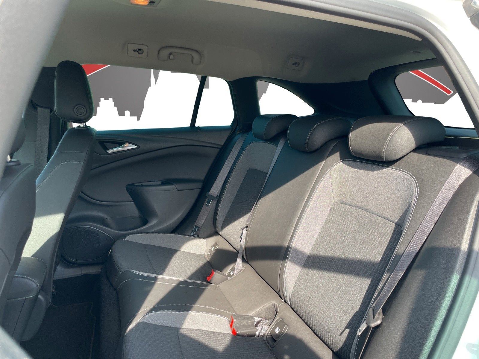 Fahrzeugabbildung Opel Astra Kombi 1.2 Elegance /LED/NAV/SHZ/AWR