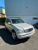 Mercedes-Benz ML 400 CDI - Mercedes-Benz ML 400 mit Diesel-Antrieb