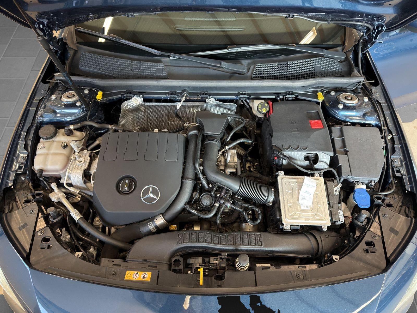 Mercedes-Benz A-Class Progressive MBUX LED, миниатюра 18