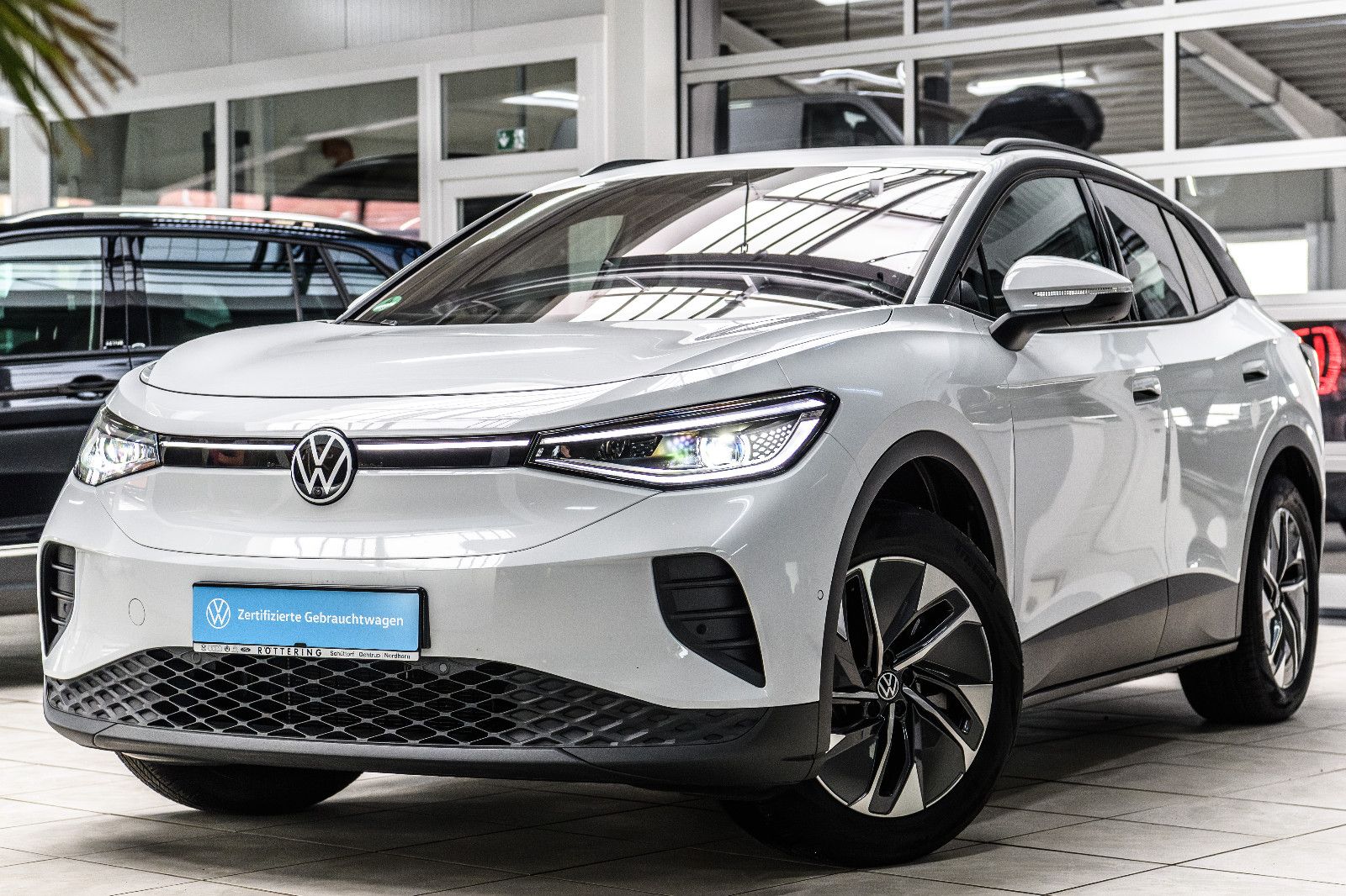 Fahrzeugabbildung Volkswagen ID.4 Pro IQ-LED+AHK+360°KAM+KEYLESS+WÄRMEP+DCC