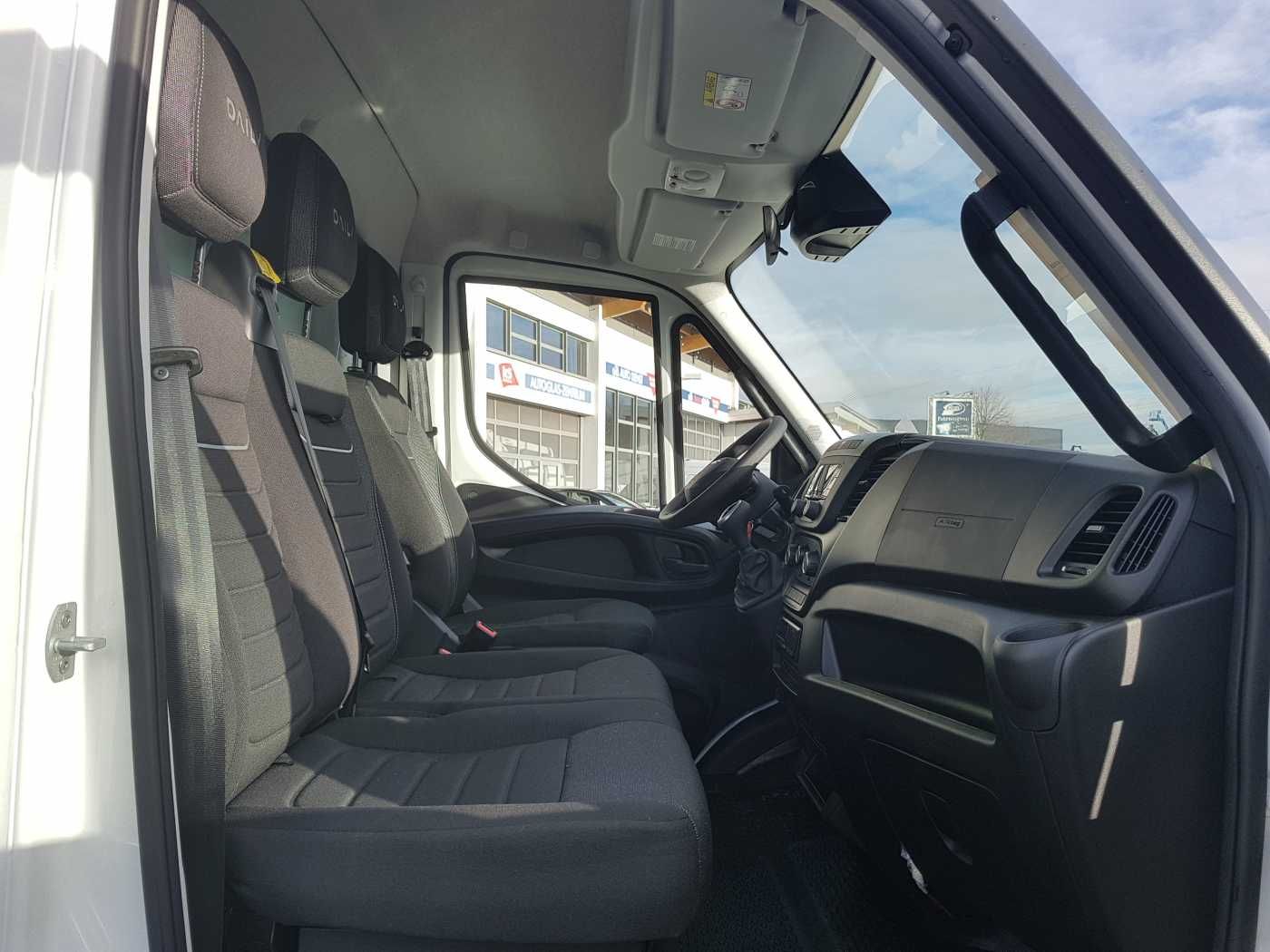 Fahrzeugabbildung Iveco Daily 50C16 H 3.0 A8D Pritsche Plane