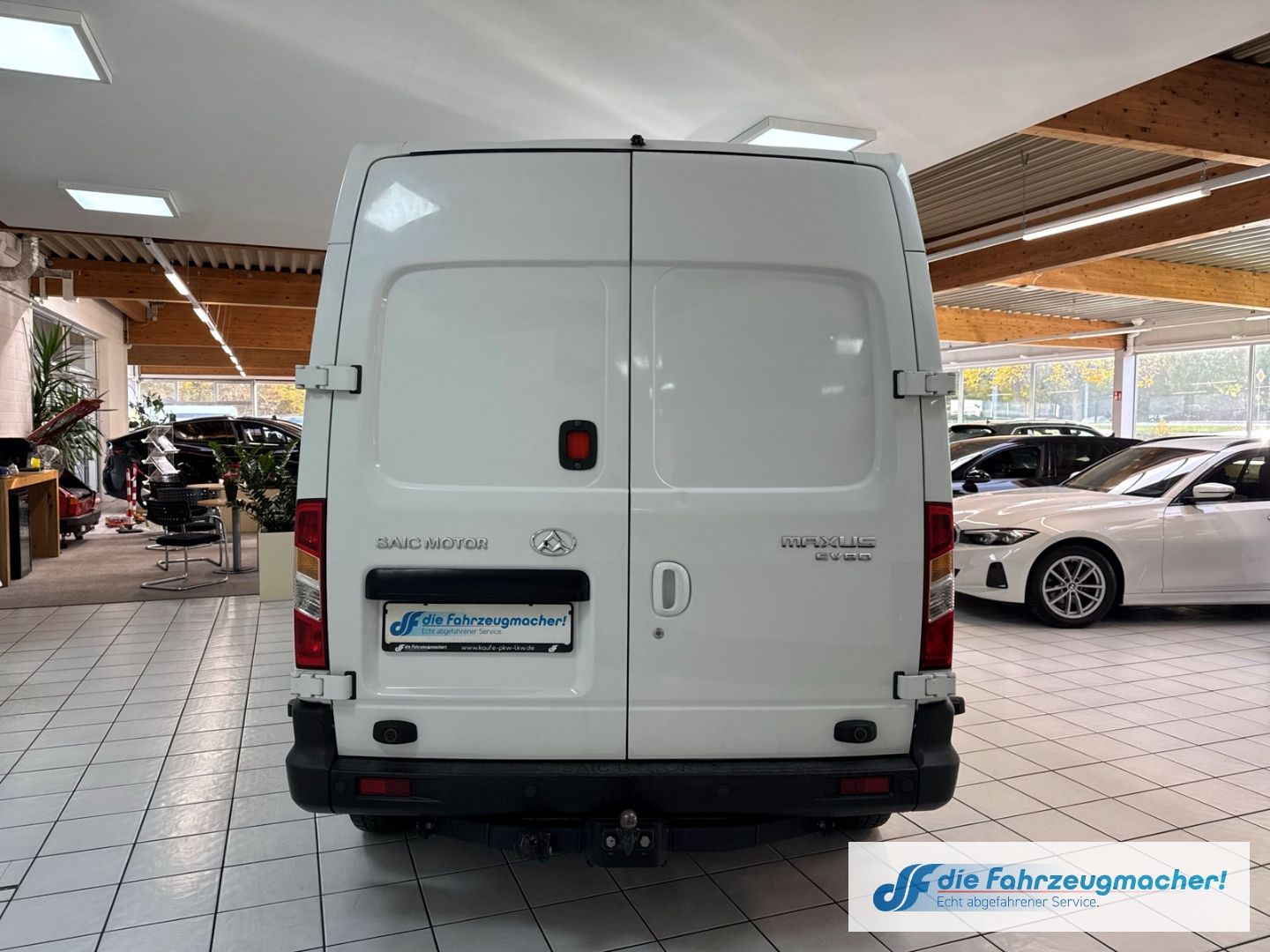 Fahrzeugabbildung Maxus EV80 Kasten L2H2 3,5t PDC Berganfahrass. El. Par