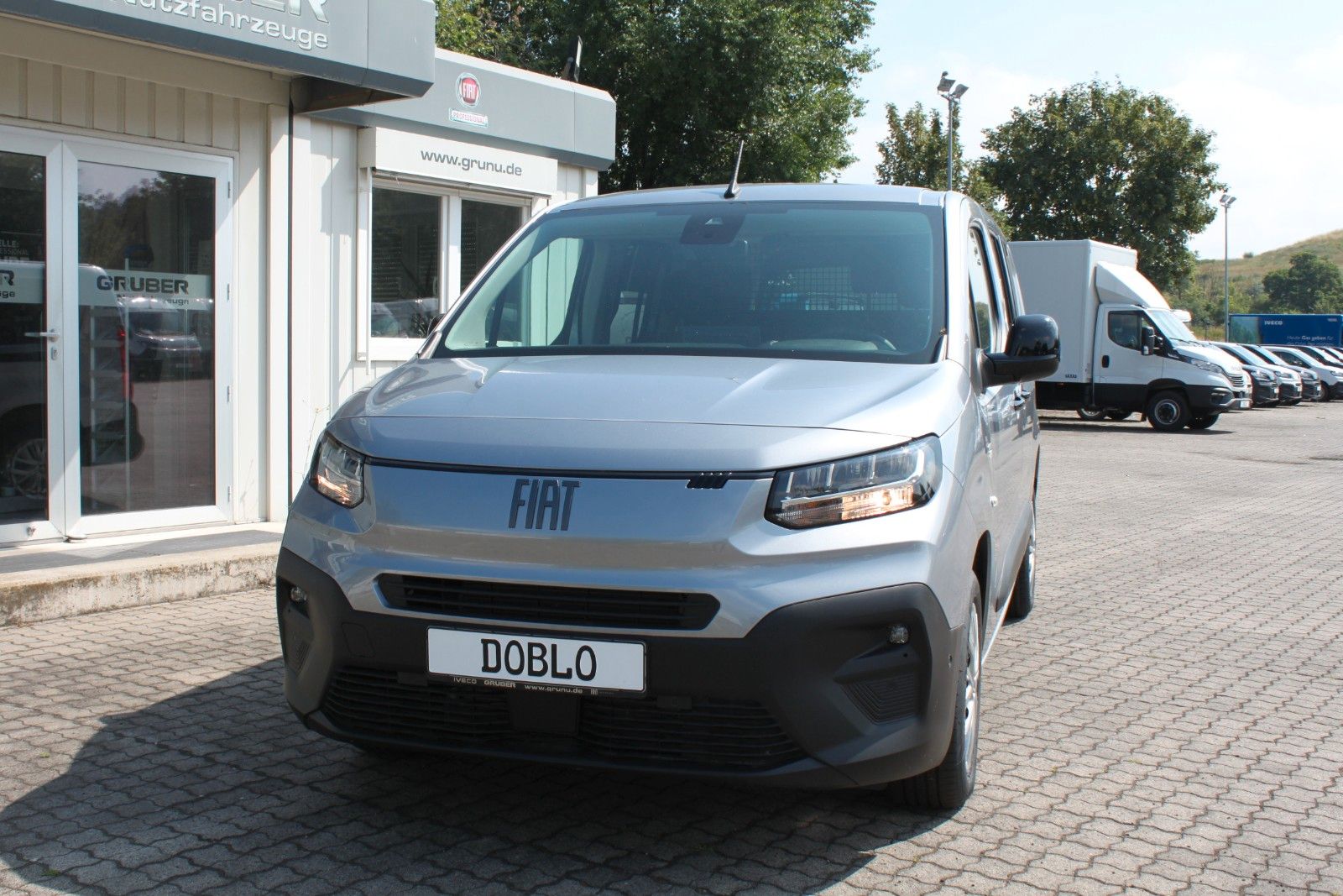 Fahrzeugabbildung Fiat Doblò Kombi 130PS Automatik 2x Schiebetür