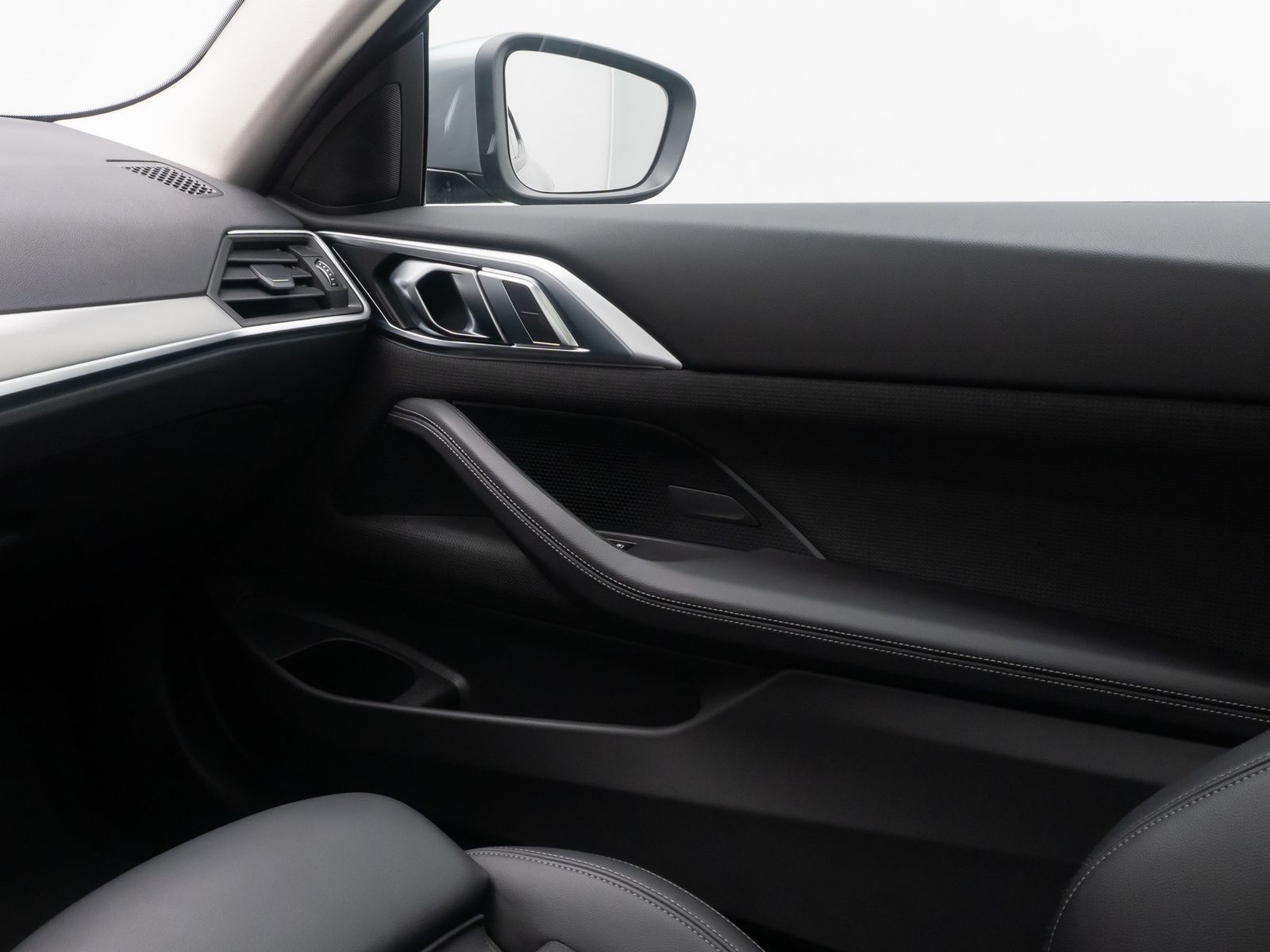 Fahrzeugabbildung BMW 420d Coup&eacute; Alarm HiFi DAB Sport Glasdach 18Zoll