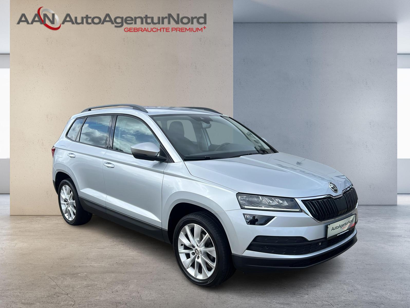 Skoda Karoq 1.6 TDI DSG Style+ACC+AHK+LED+NAVI+PDC