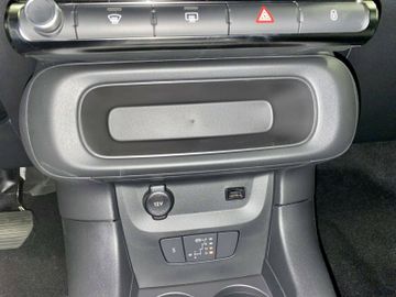 Fahrzeugabbildung Citroën C3 1.2 PureTech 110 EAT6 SHINE+LED+TEMP+PDC+NAVI