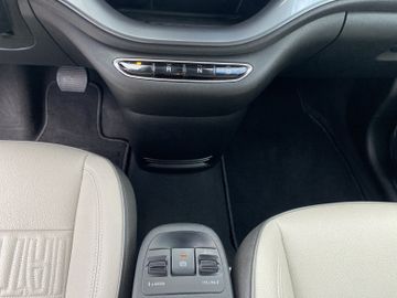 Fiat 500e 3+1 La Prima MJ22 Winter-Paket + 360° Kamer