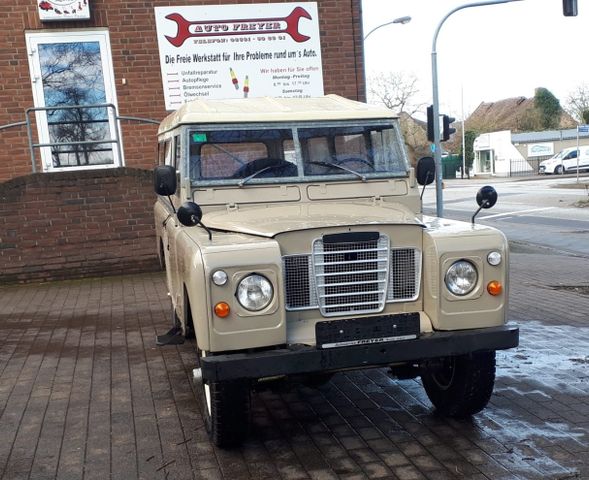 Land Rover Serie III 109 S- teilrestauriert H-Kennz.