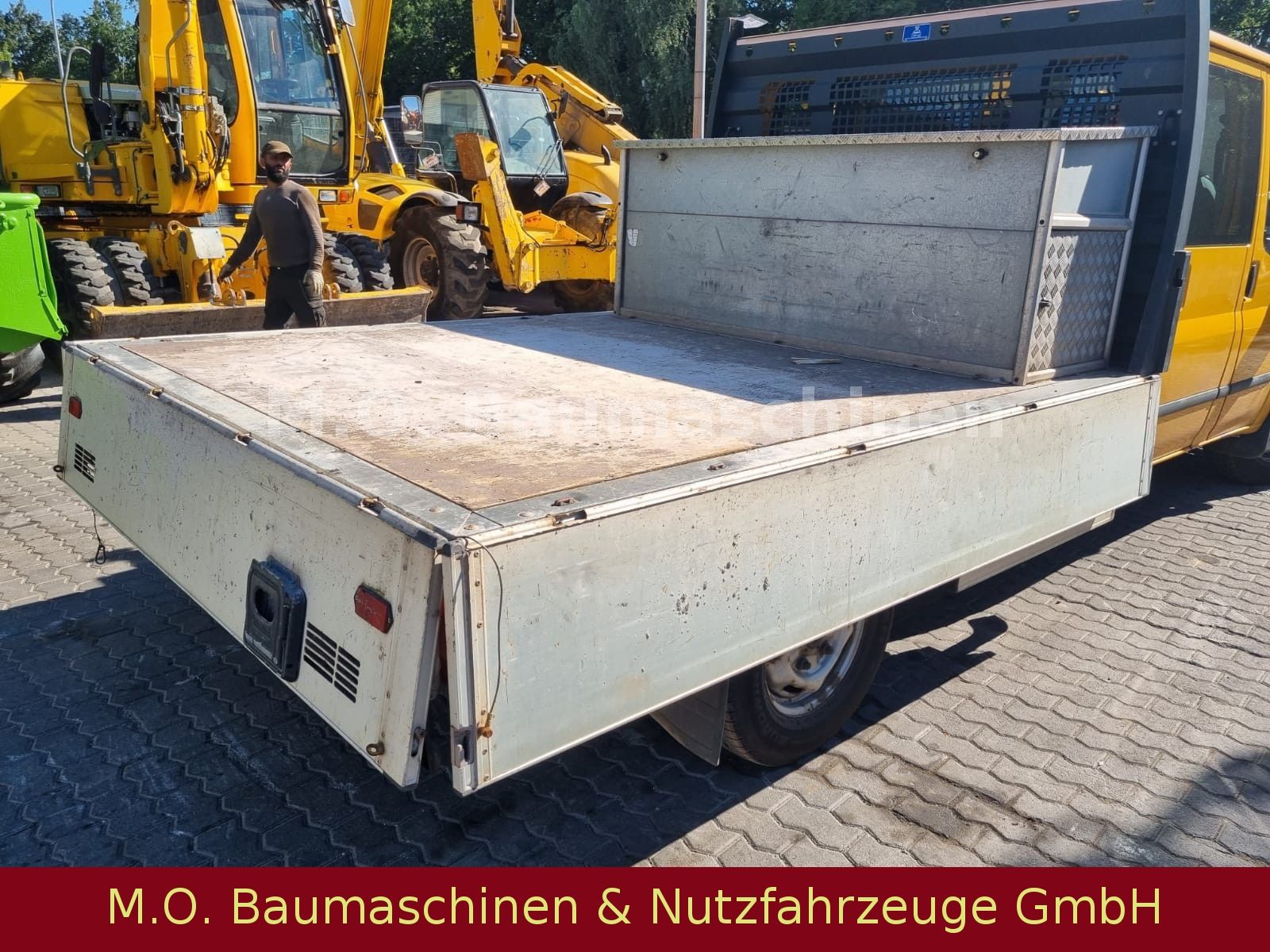 Fahrzeugabbildung Ford Transit / Pritsche FT 350 L / Doppelkabine