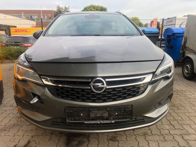 Opel Astra K Sports Tourer 120 Jahre Unfall