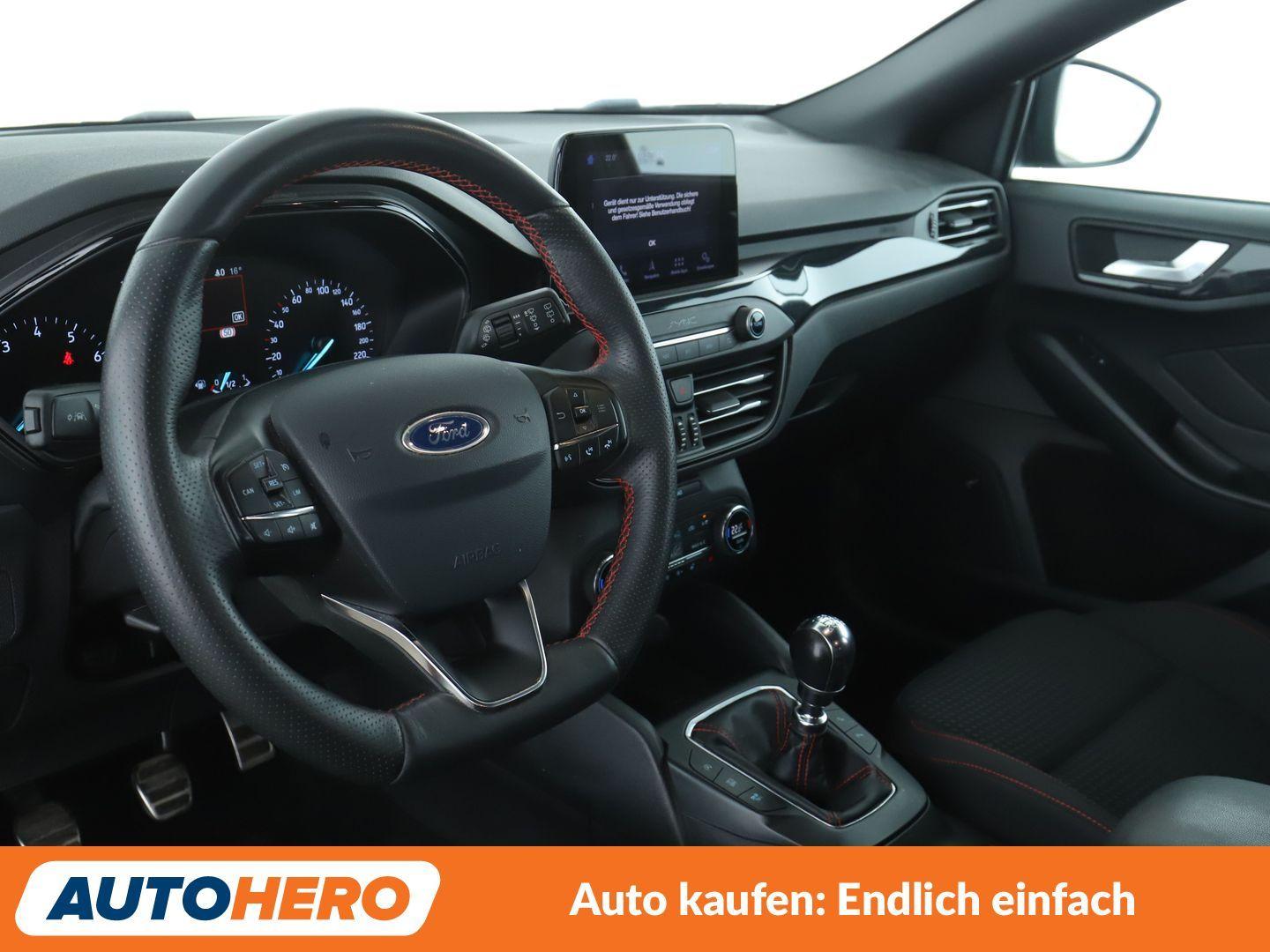 Ford Focus 1.0 EcoBoost ST-Line*NAVI*LED*SPUR*PDC*SHZ