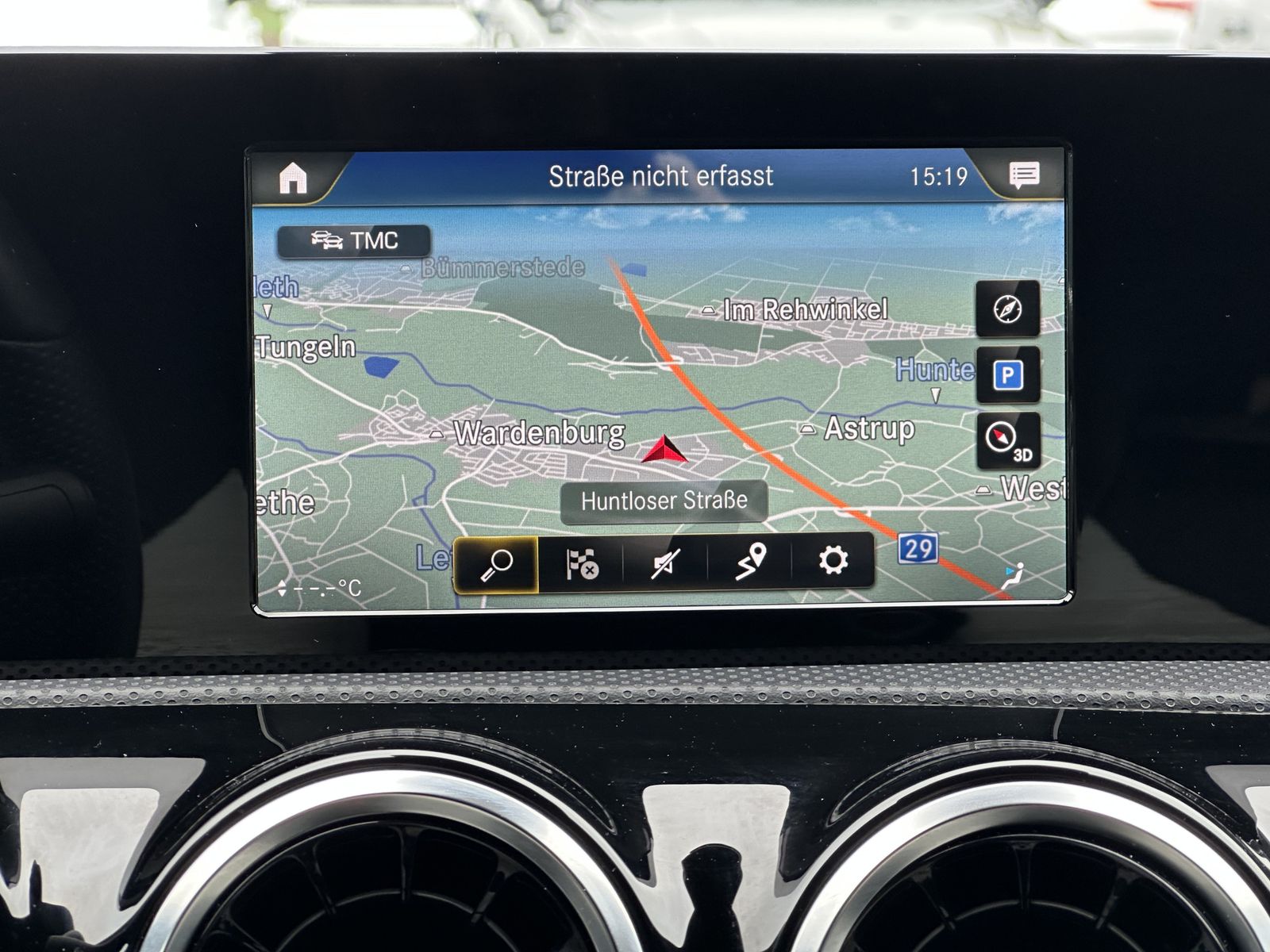 Fahrzeugabbildung Mercedes-Benz CLA 200d Shooting Brake AMG-Line NAV+LED+KAM+ACC