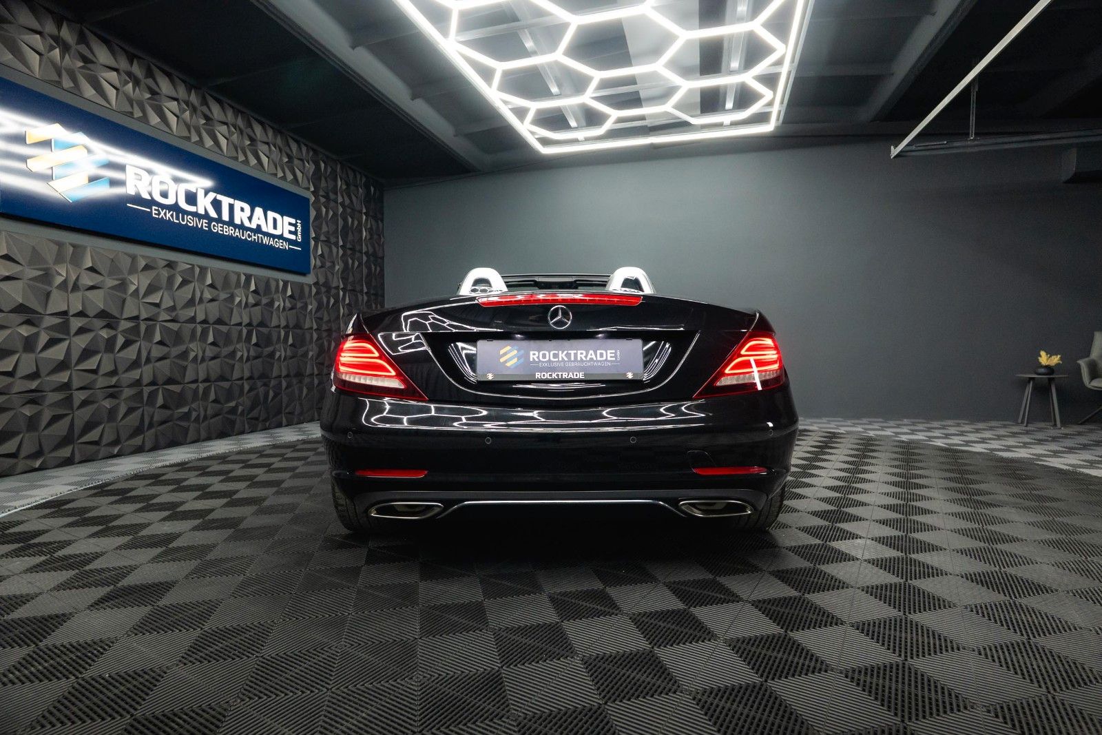 Fahrzeugabbildung Mercedes-Benz SLC 200 Roadster Sport *Sportabgas*Pano*Navi*