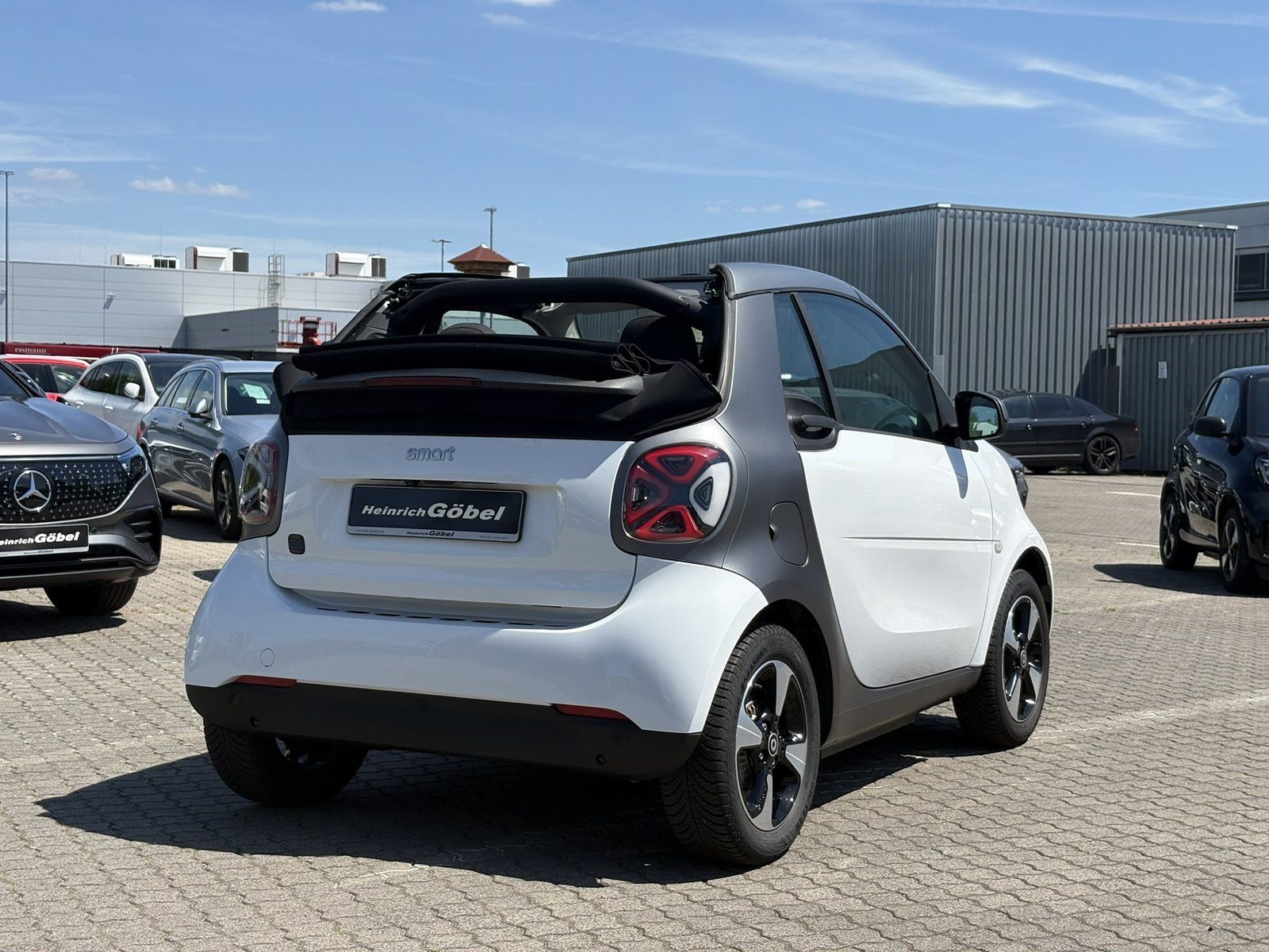 Fahrzeugabbildung Smart EQ CABRIO*EXCLUSIVE*22kW*ALLWETTER*WINTER-PAKET