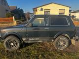 Lada Taiga LADA 4x4 LADA NIVA 4x4 - Lada Taiga mit Benzin-Antrieb: Allradantrieb