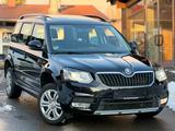 Skoda Yeti Elegance DSG DAB PANO XENON SHZ - Skoda Yeti: Dsg