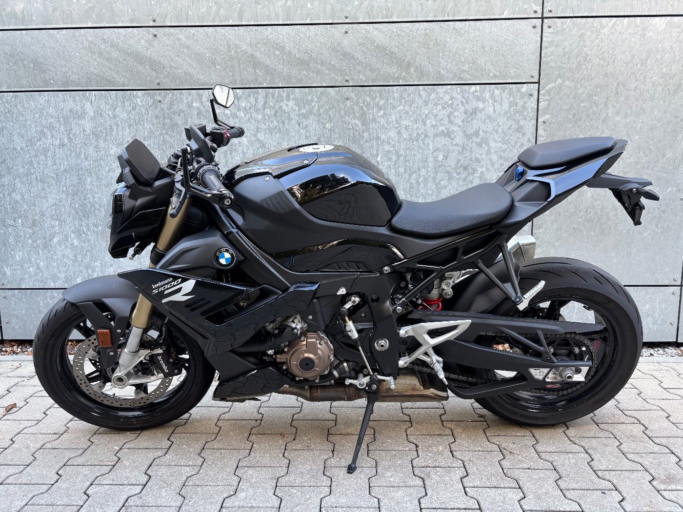 Fahrzeugabbildung BMW S 1000 R Komfortpaket, Dynamikpaket Lenkerendspi