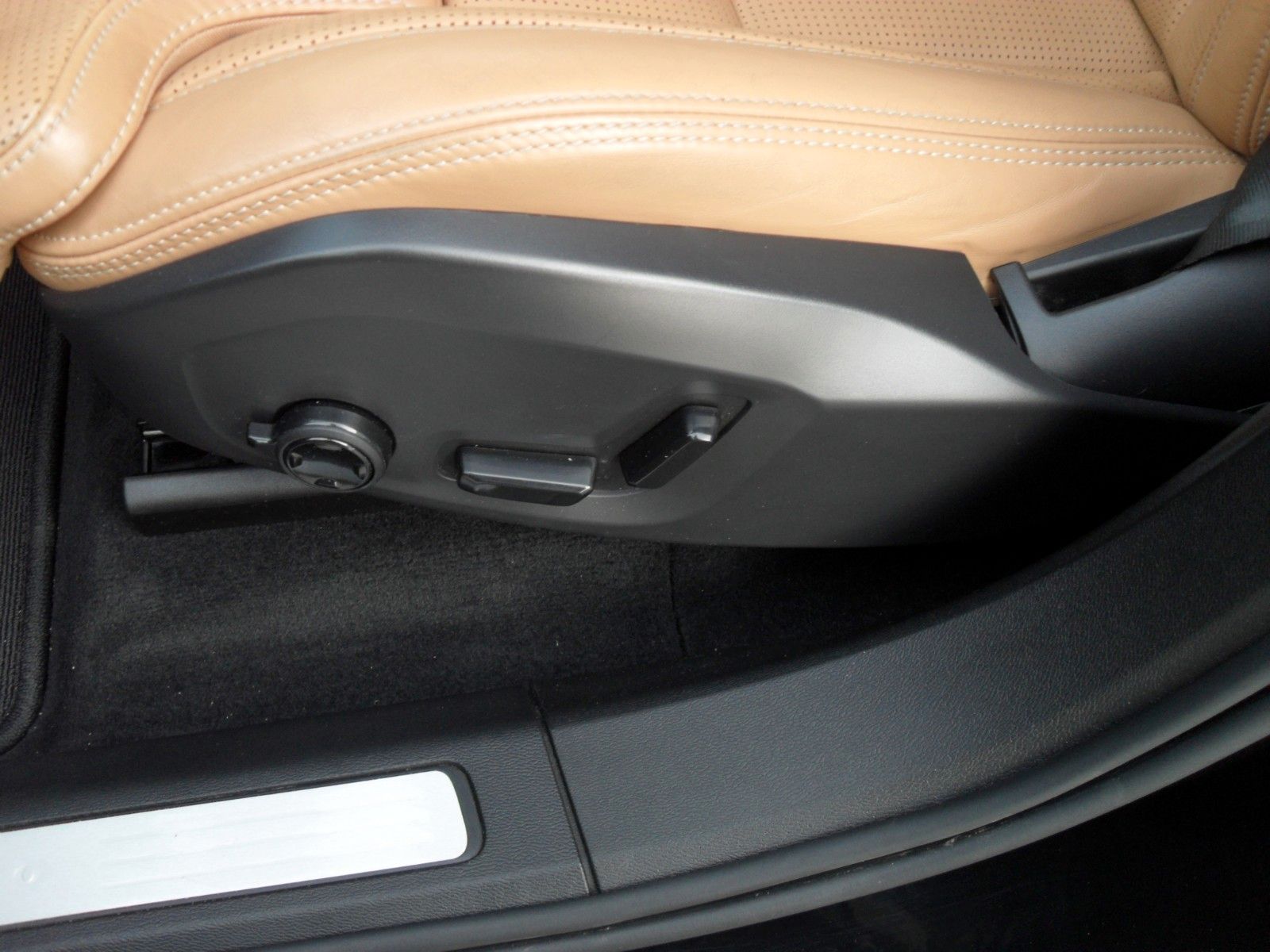 Fahrzeugabbildung Volvo XC 60 B4 Plus Bright | Sitzbelüftung | Panora.