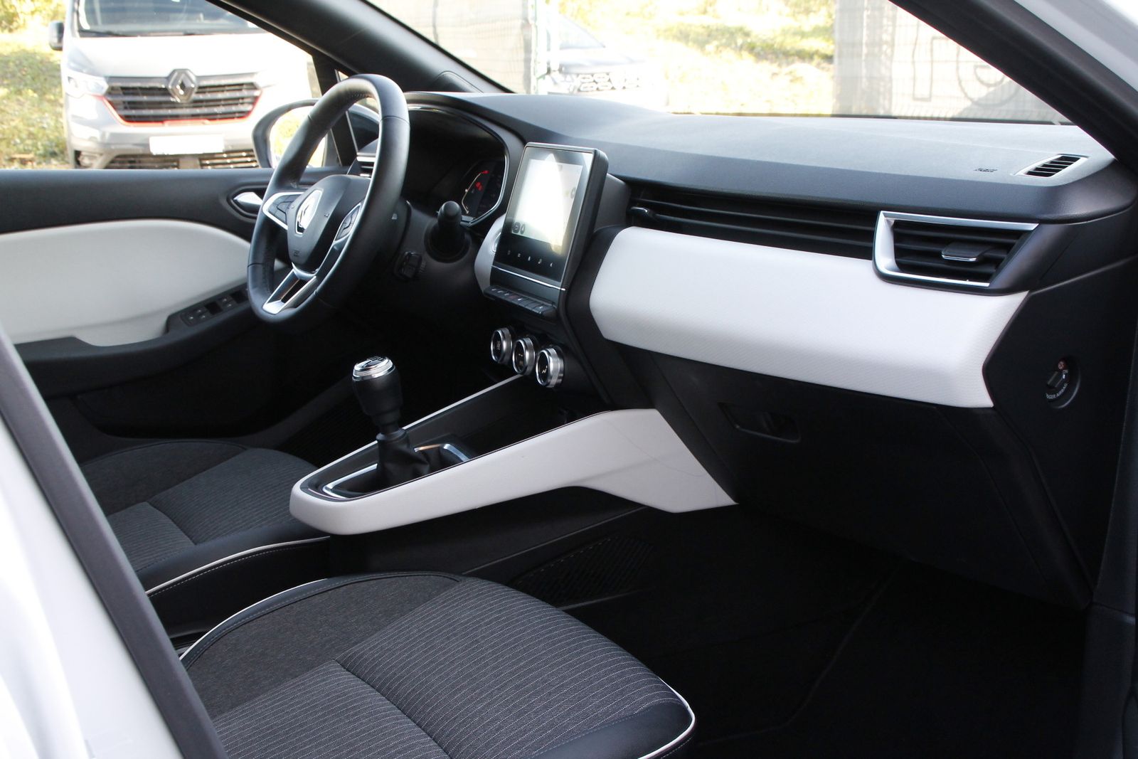 Fahrzeugabbildung Renault Clio V TECHNO TCe 90