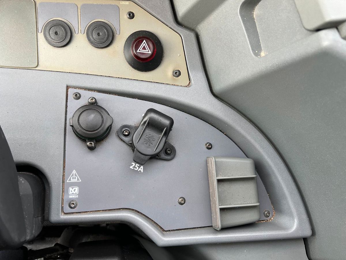 Fahrzeugabbildung Andere Merlo P35.11 / nur 148h! /  Pratzenabstützung