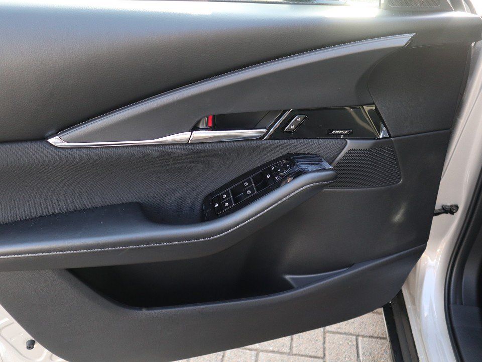 Fahrzeugabbildung Mazda CX-30 2025 M-Hybrid Exclusive-Line G-140 AT NAVI