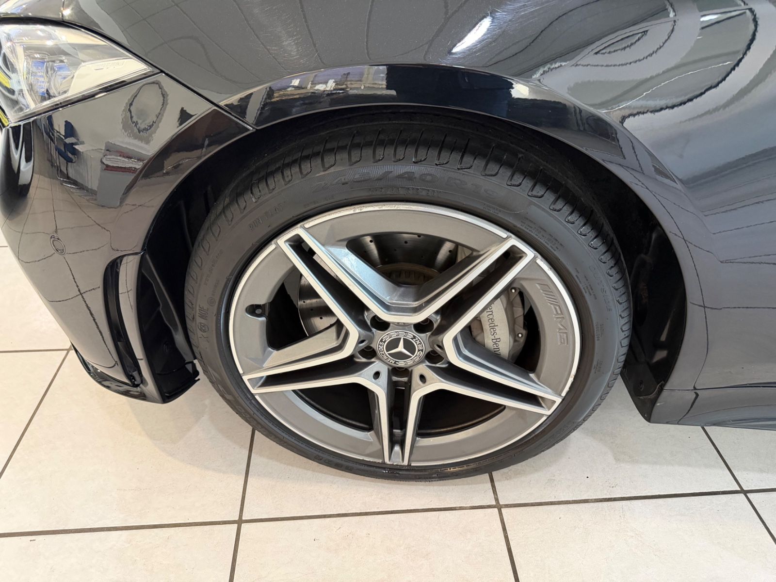 Fahrzeugabbildung Mercedes-Benz CLS 350 4Matic*AMG-Line*1.Hd